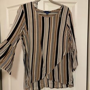 Long sleeved blouse NWT